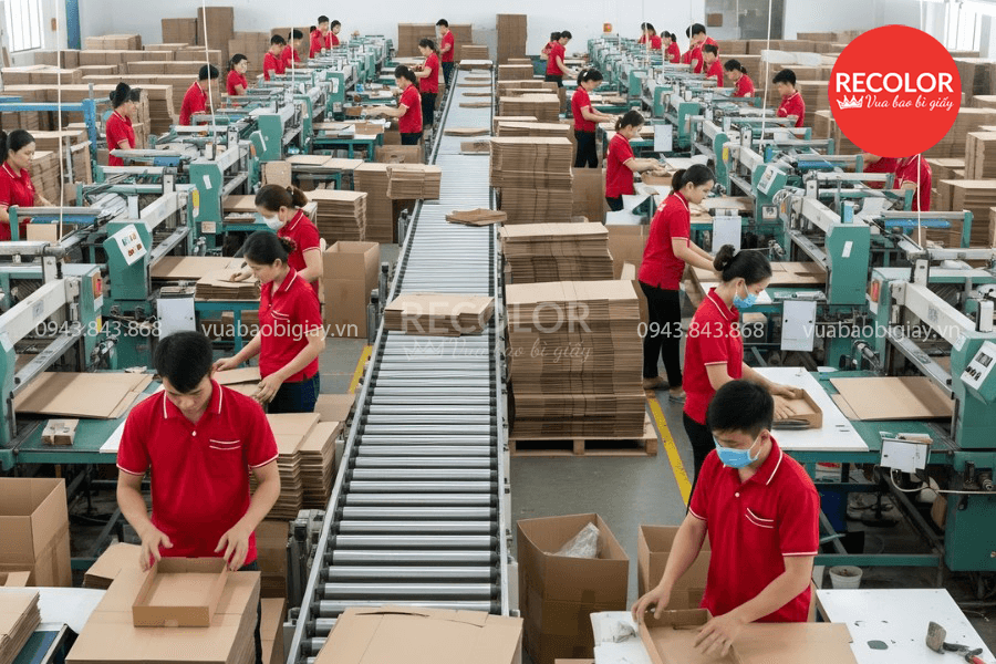Hộp carton đựng quần áo số lượng lớn, giá tốt, in ấn theo yêu cầu 1 Hộp carton đựng quần áo số lượng lớn, giá tốt, in ấn theo yêu cầu