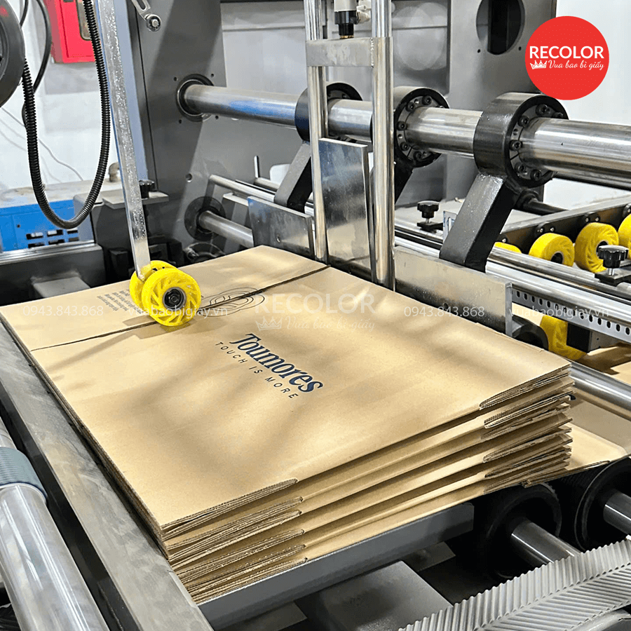 Xưởng sản xuất thùng carton tại Bến Cát uy tín cho doanh nghiệp 9 Một số câu hỏi thường gặp khi đặt hàng tại xưởng sản xuất thùng carton RECOLOR